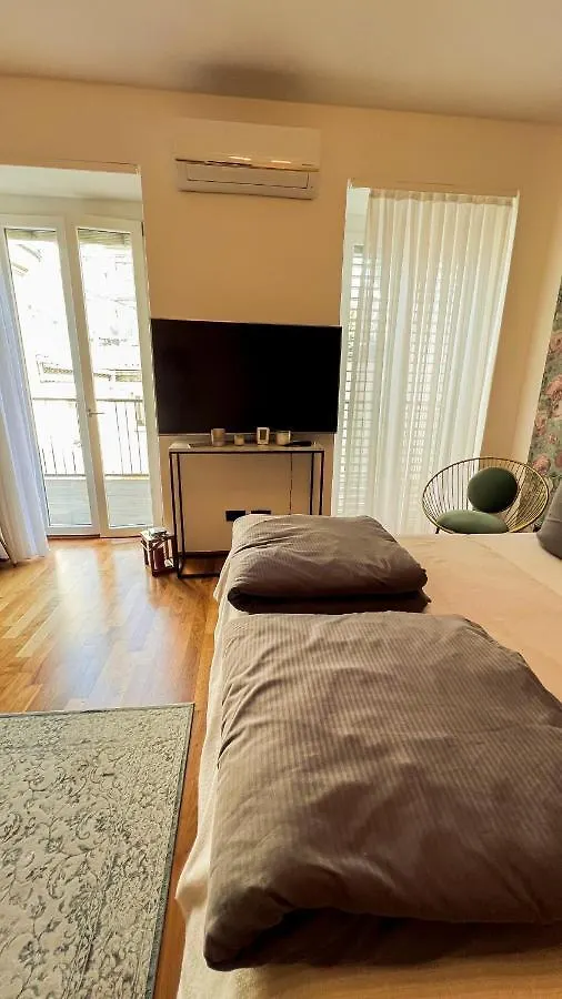 Triangle City Center Apartment Vienna Austria